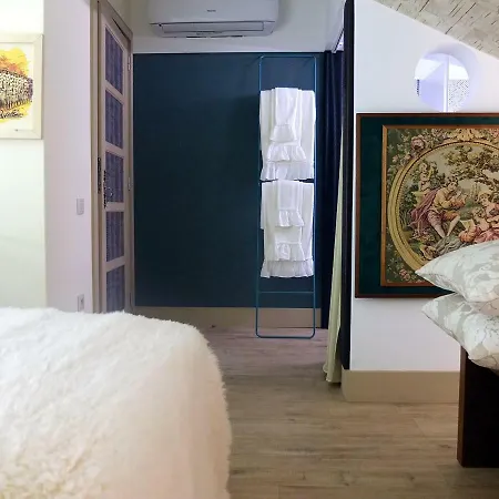 Villa Family Secrets Santo Andre *